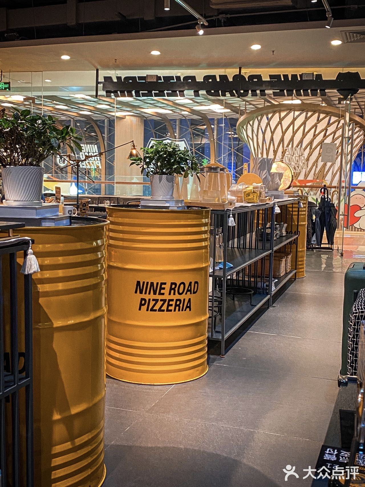 1米长的手工披萨，四种口味一次满足！！