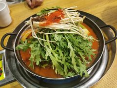 -喇喇排骨火锅·传统韩式脊骨汤(望京西园总店)