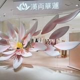 茶饮届与汉服届的首次跨界联名体验店