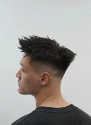 -一家只做男发烫染的店