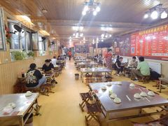 大堂-老三李村河底戳子肉(总店)