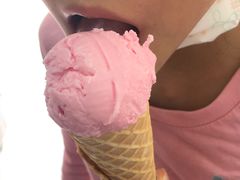 草莓雪糕-成裕雪糕店(士多店)