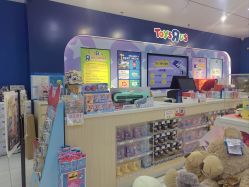 -玩具反斗城(正大广场店)