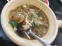 锅烧翅-中国城银都鱼翅酒楼
