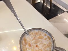 -新大咀港式茶餐厅(宝山万达店)