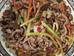 -乡土特色.冷锅鱼.牦牛肉汤锅