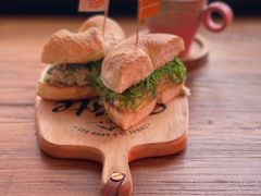 -Catch Bagel(芳草地店)