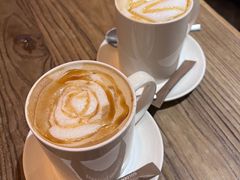-Common Table · Brunch & Coffee