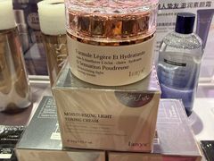 -上海跨国采购会展中心