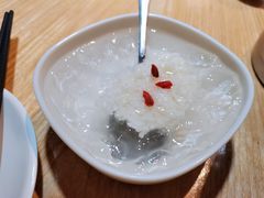 酒酿冰粉-三猫黑鱼花(南大店)