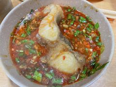 梭边鱼-肖肖酸萝卜鱼火锅(总店)