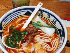 -鑫花溪牛肉米粉(东环大润发店)