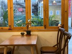 -In Cafe隐食研室