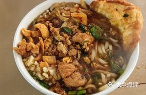 Stir-fried Meat and Egg Noodles