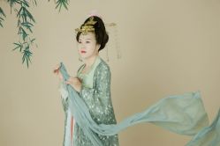 点击看大图 -盘子女人坊古装写真摄影(长春总店)