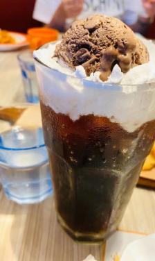 必胜客(石龙金沙湾店)-"好久没聚在一起的闺蜜,一起相约必胜客,注.