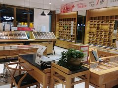 -宝丽眼镜(湖墅店)