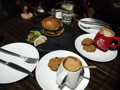 -HIGH FIVE哈福手工汉堡(桂林路店)