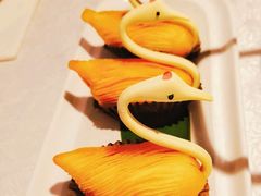 天鹅榴莲酥-领鲜天下·焗海鲜·花胶鸡(天目里店)