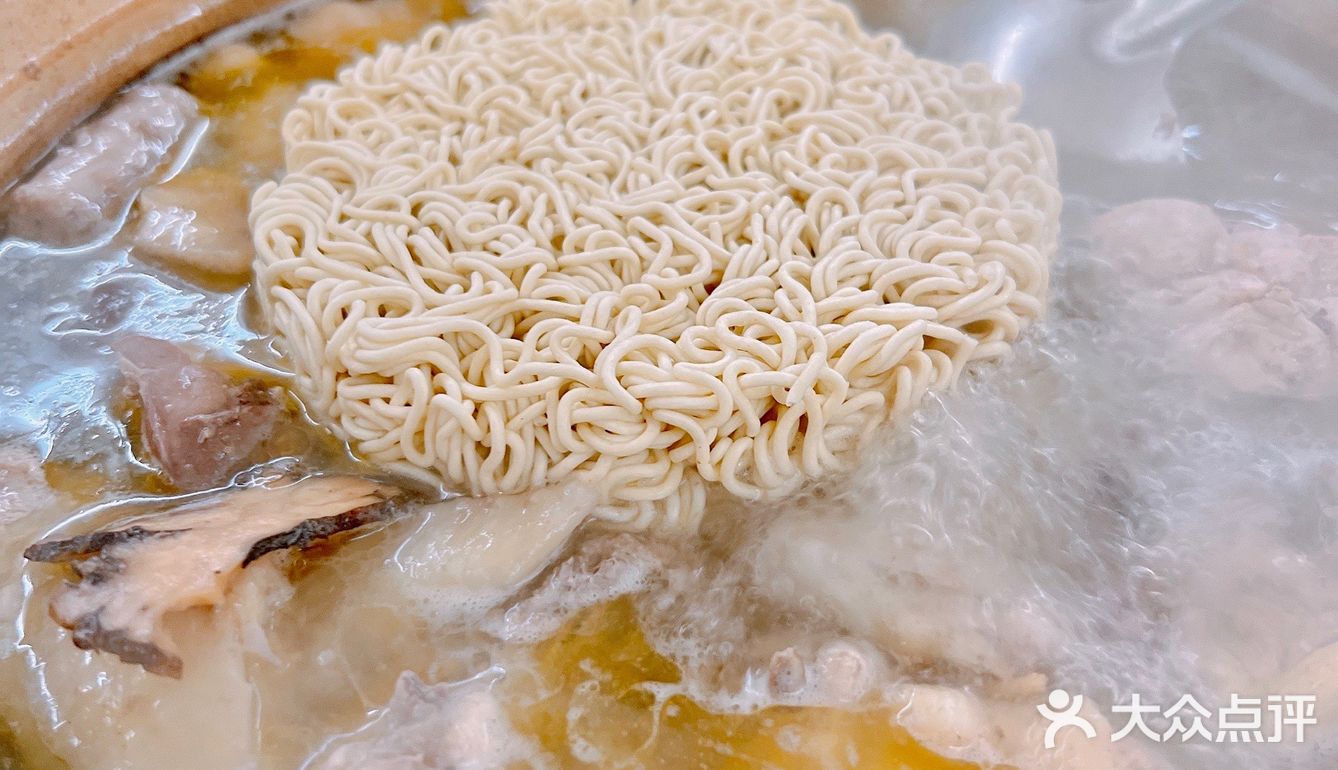 埋单也才490元，着实是近来吃得最便宜又饱的一顿