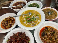 -椒香川流不息川菜馆(二七北路店)