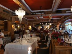 大堂-火车头法国西餐厅