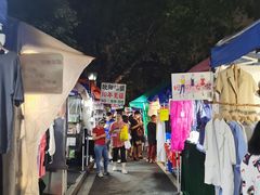 -吴山路夜市