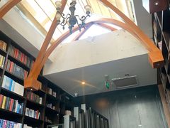 -钟书阁(松江泰晤士小镇店)