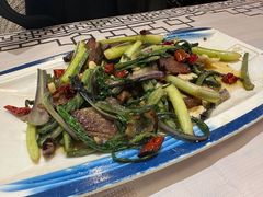 -霄汉牛三鲜湖北砂锅菜(万松园2店)