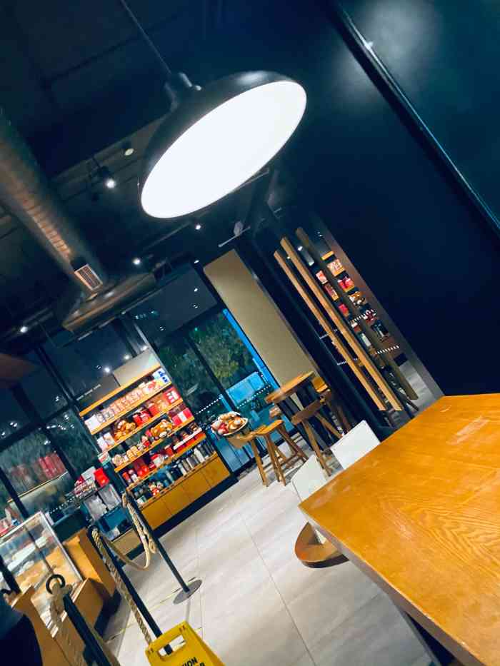 星巴克(天津金座广场店)-"最近真的是推拉了太多店铺的点评了.这个还.