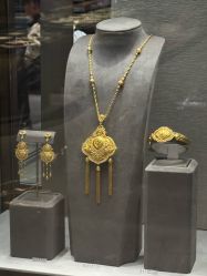 -周大福CHOW TAI FOOK(欧亚卖场店)