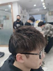 -镁连社·美联社