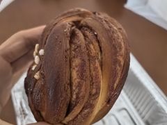 肉桂卷-LANLIZI BAKERY(COSMO店)