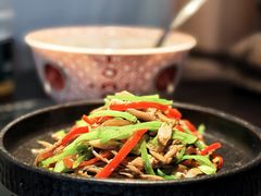 清炒鸡纵菌-芸鲜季·云南野生菌餐厅· 云南风物味研社(闵行店)