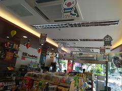 -全家便利店(秀沿路二店)