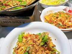-费大厨辣椒炒肉(高铁吾悦广场店)