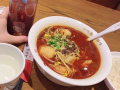 -渝是乎酸菜鱼·川渝小炒(新世界百货望京店)