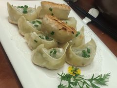 菜肉油煎馄饨-上海老站(徐家汇店)