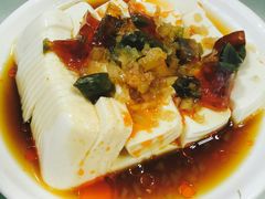 青椒皮蛋拌豆腐-食惠里小笼包面馆(越秀店)