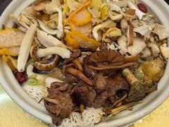 -野菌园·野生菌火锅首创第一家(关兴路总店)