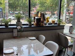 靠窗位-必胜客(漕宝路店)