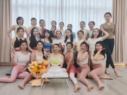 -亚太瑜伽普拉提学院