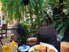 -Fern Forest Cafe