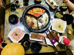 -老房老舍重庆火锅(假日城市店)