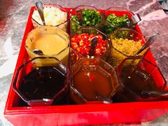 九宫格酱料-禄婶鸡煲·打边炉