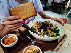 咖喱鸡肉西兰花沙拉-HELLO 27 意面·沙拉·帕尼尼