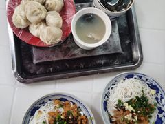 拌粉-高师傅特色米粉汤包(建设路店)