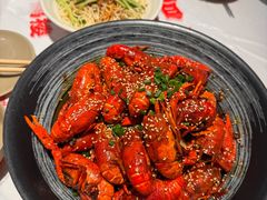 -肥肥虾庄·金牌油焖大虾(汉街SKP店)