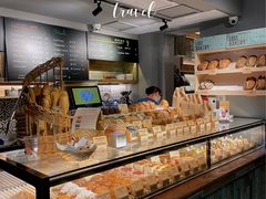 面包甜点陈列柜-花马天堂云南餐厅 Lost Heaven(高邮路店)