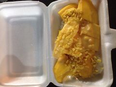 -芒果糯米饭摊子